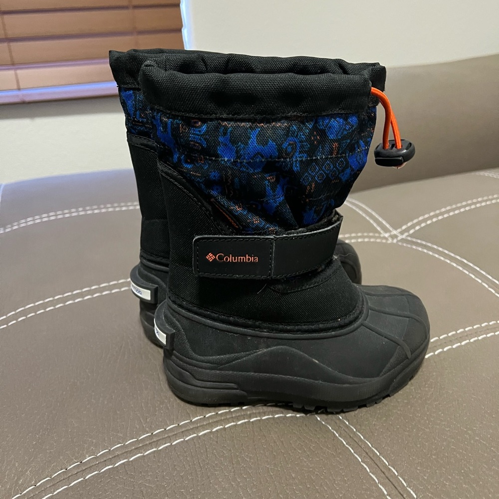 Columbia kids snow boots
